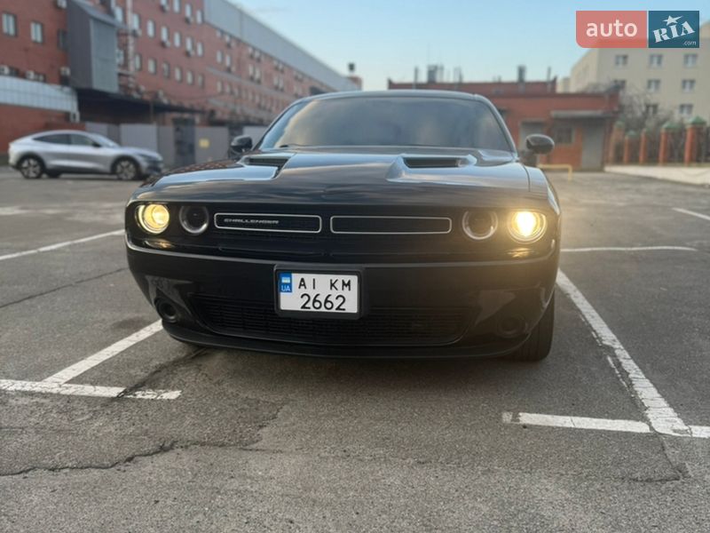 Купе Dodge Challenger 2019 в Броварах