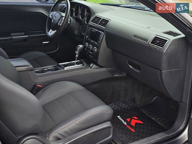 Купе Dodge Challenger 2014 в Хмельницком