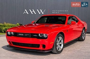 Купе Dodge Challenger 2016 в Львові