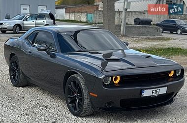 Купе Dodge Challenger 2017 в Тернополі