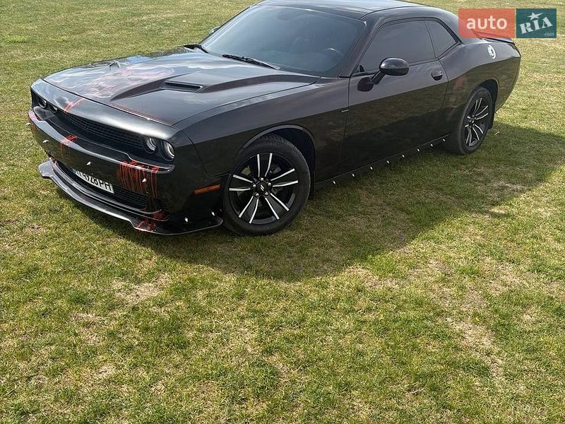Купе Dodge Challenger 2015 в Киеве