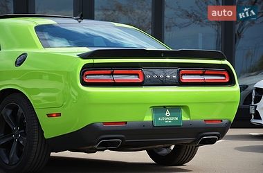 Купе Dodge Challenger 2015 в Киеве