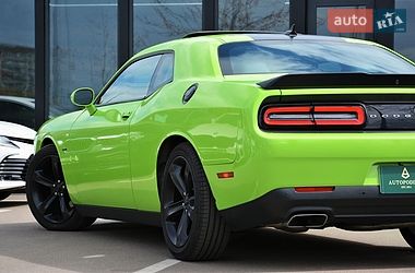 Купе Dodge Challenger 2015 в Киеве