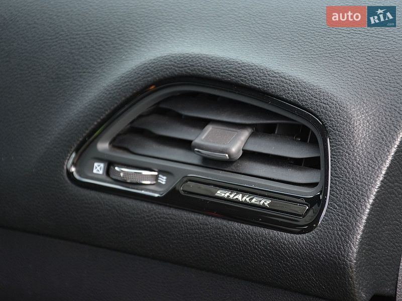 Купе Dodge Challenger 2015 в Киеве