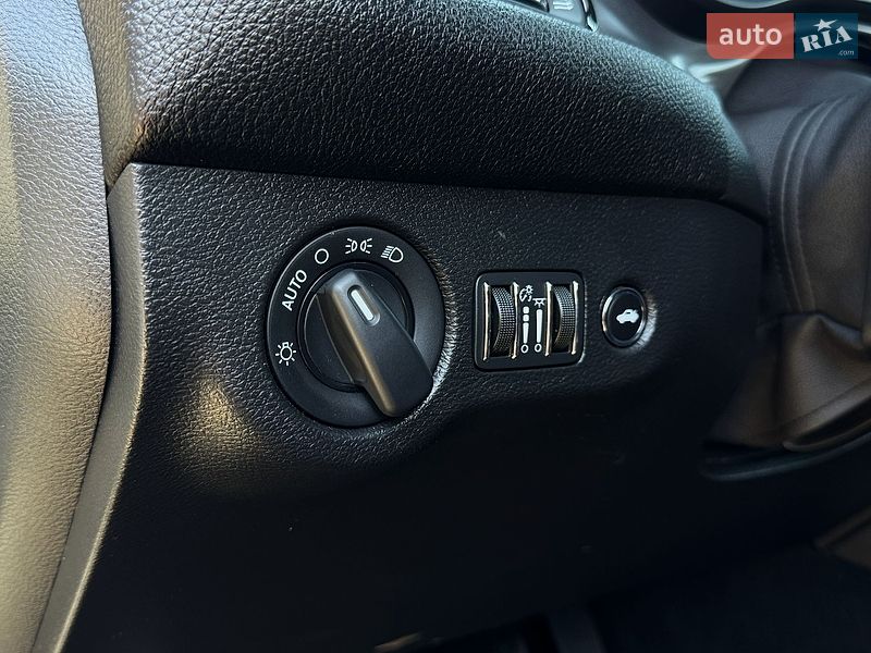 Купе Dodge Challenger 2019 в Киеве