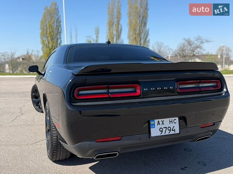Купе Dodge Challenger 2018 в Харкові