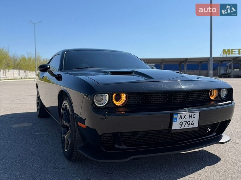 Купе Dodge Challenger 2018 в Харкові