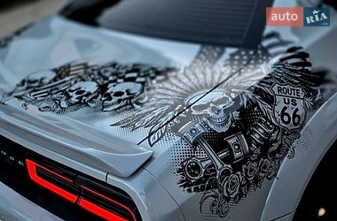Купе Dodge Challenger 2023 в Черновцах