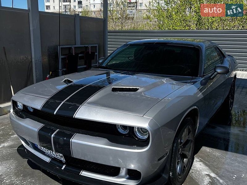 Купе Dodge Challenger 2016 в Киеве