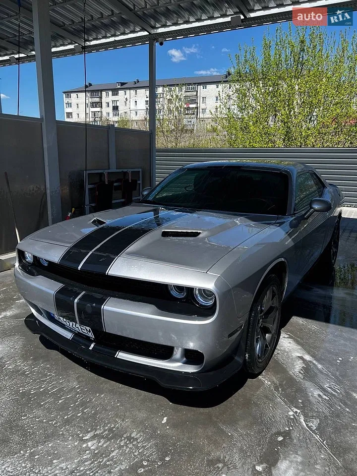 2017 Dodge Challenger - мініатюра 24