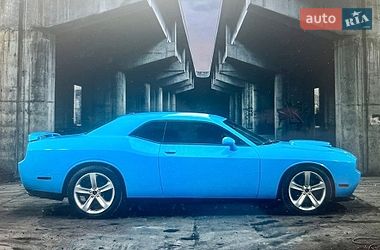 Купе Dodge Challenger 2012 в Львове
