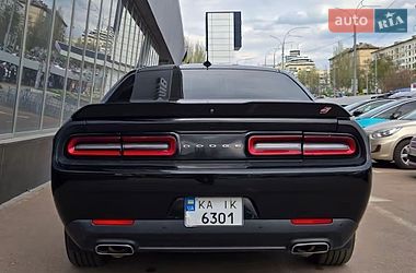 Купе Dodge Challenger 2017 в Києві