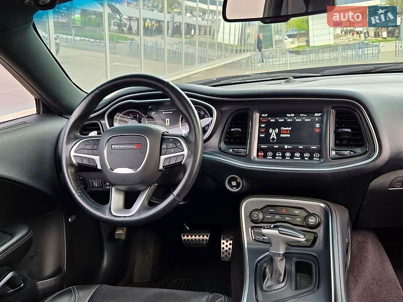 Купе Dodge Challenger 2017 в Києві