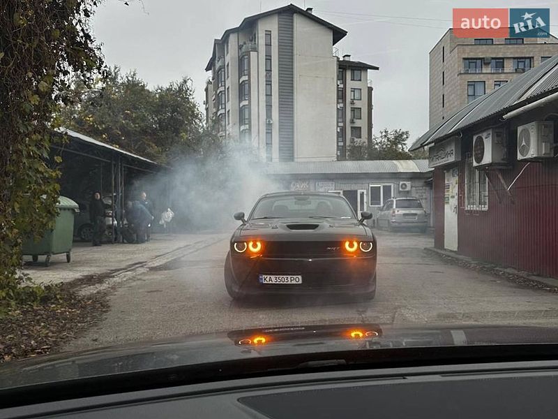 Купе Dodge Challenger 2016 в Киеве