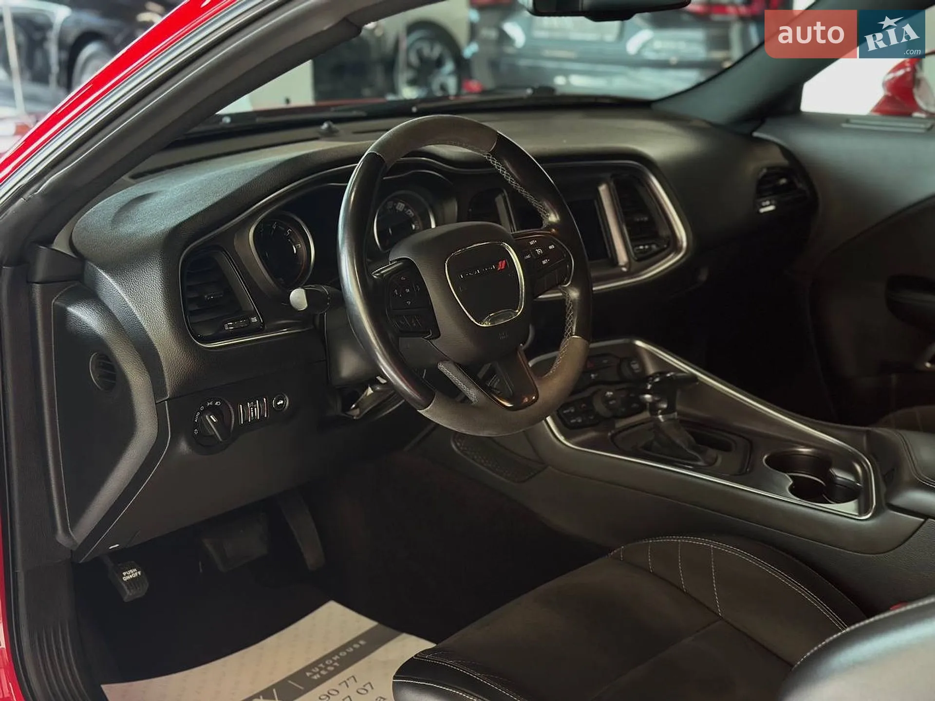 2016 Dodge Challenger - мініатюра 13