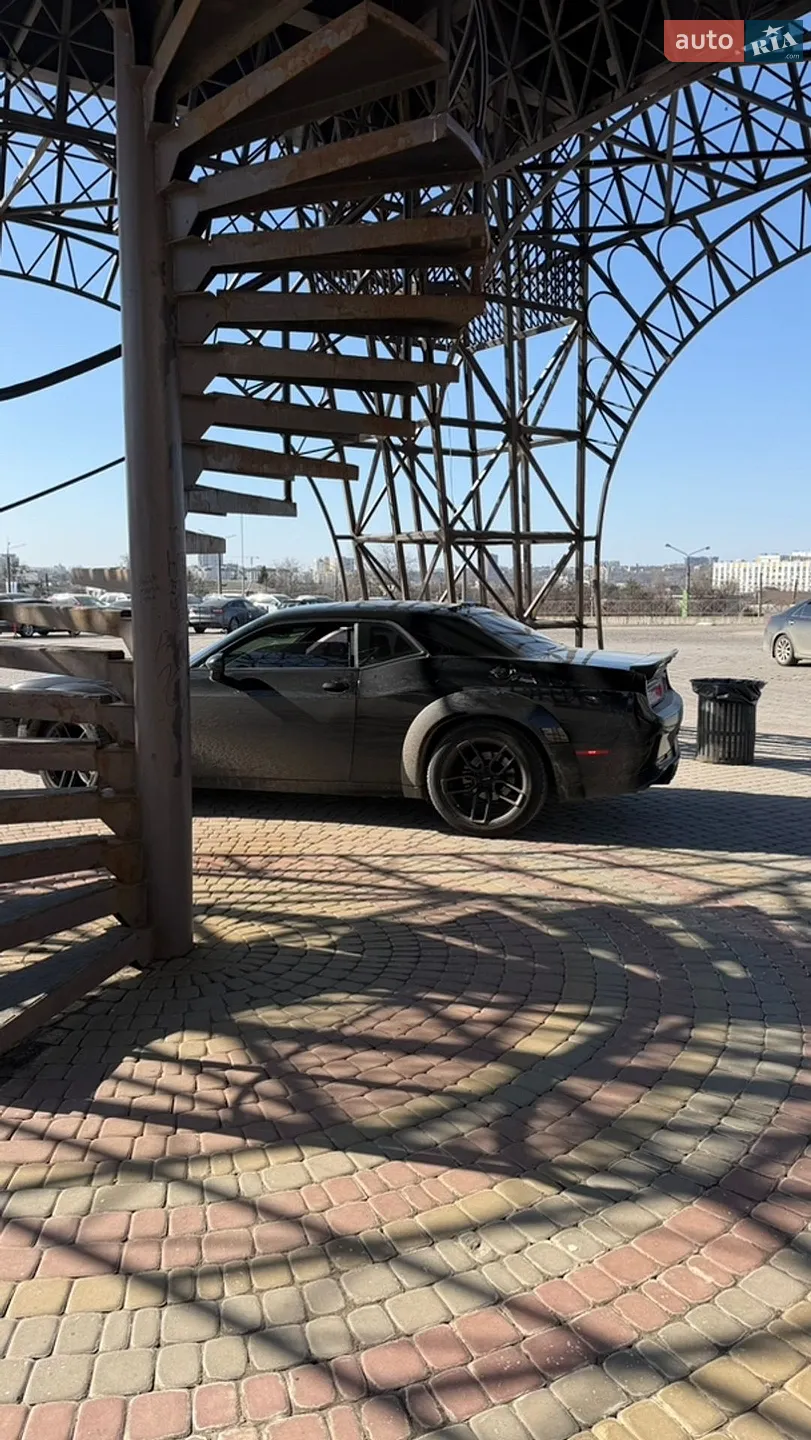 2016 Dodge Challenger - мініатюра 2