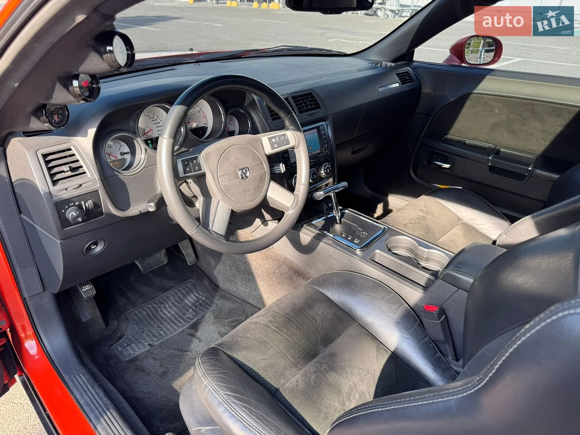 2010 Dodge Challenger - мініатюра 9