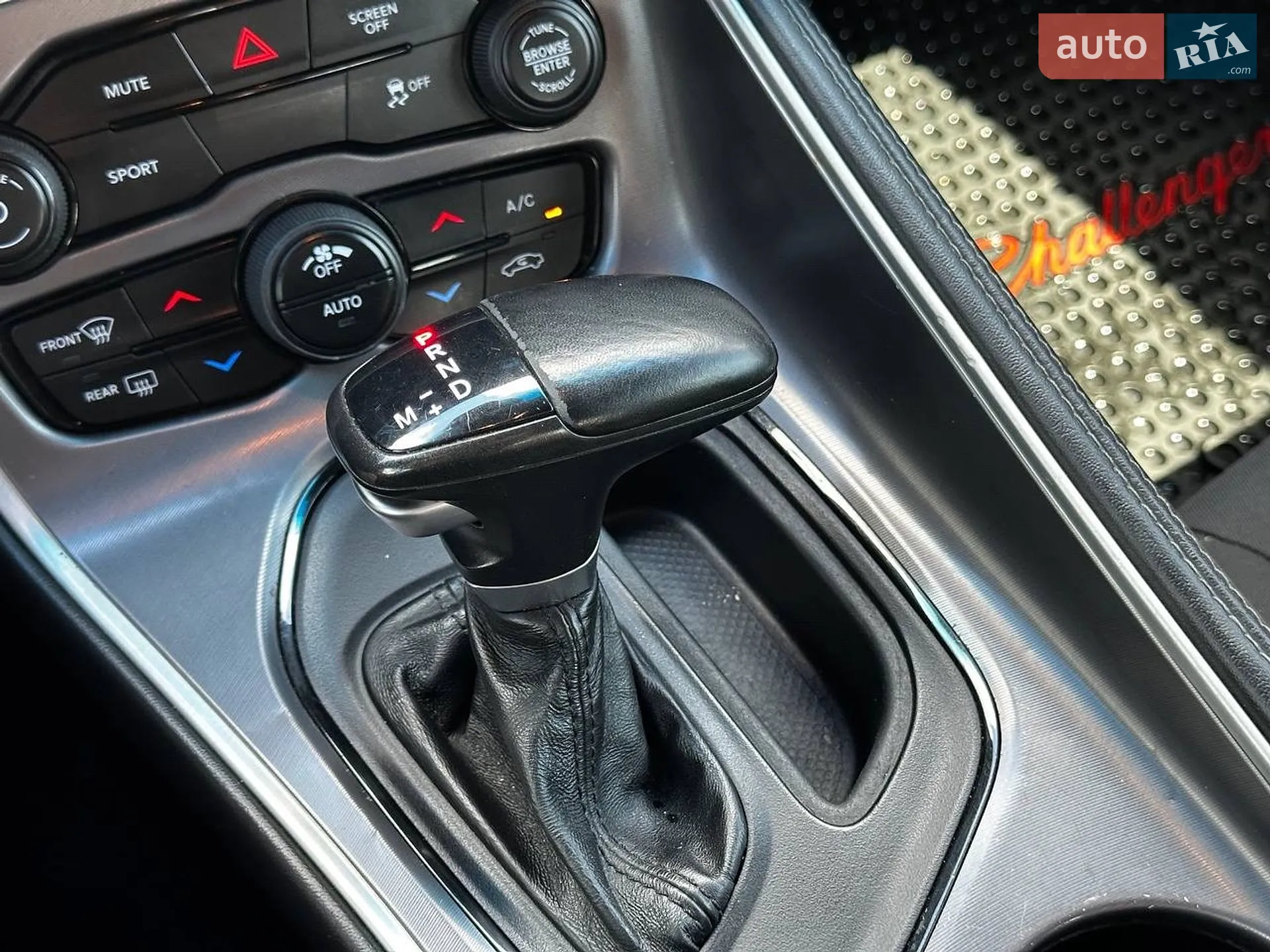 2020 Dodge Challenger - мініатюра 31
