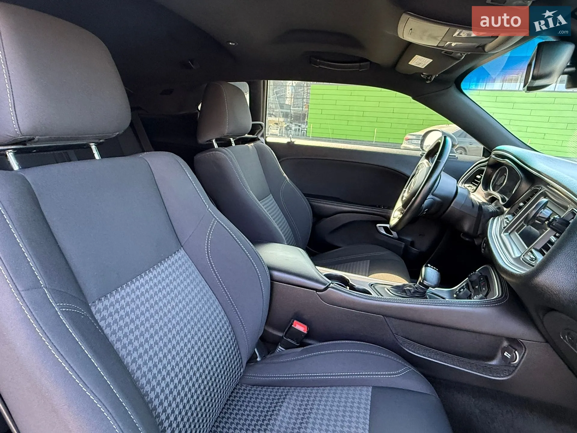 2016 Dodge Challenger - мініатюра 26