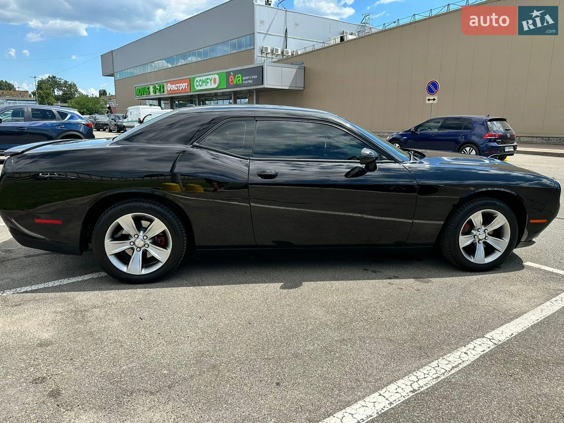2017 Dodge Challenger - мініатюра 14