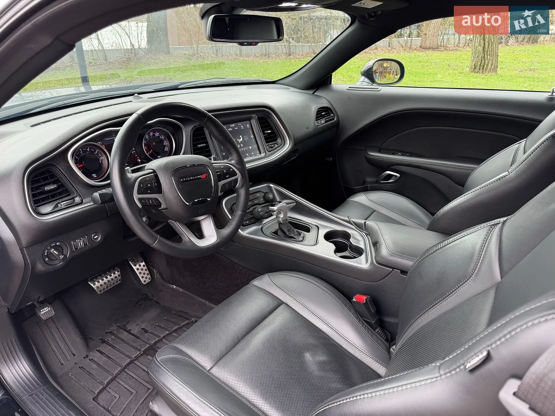 2017 Dodge Challenger - мініатюра 29