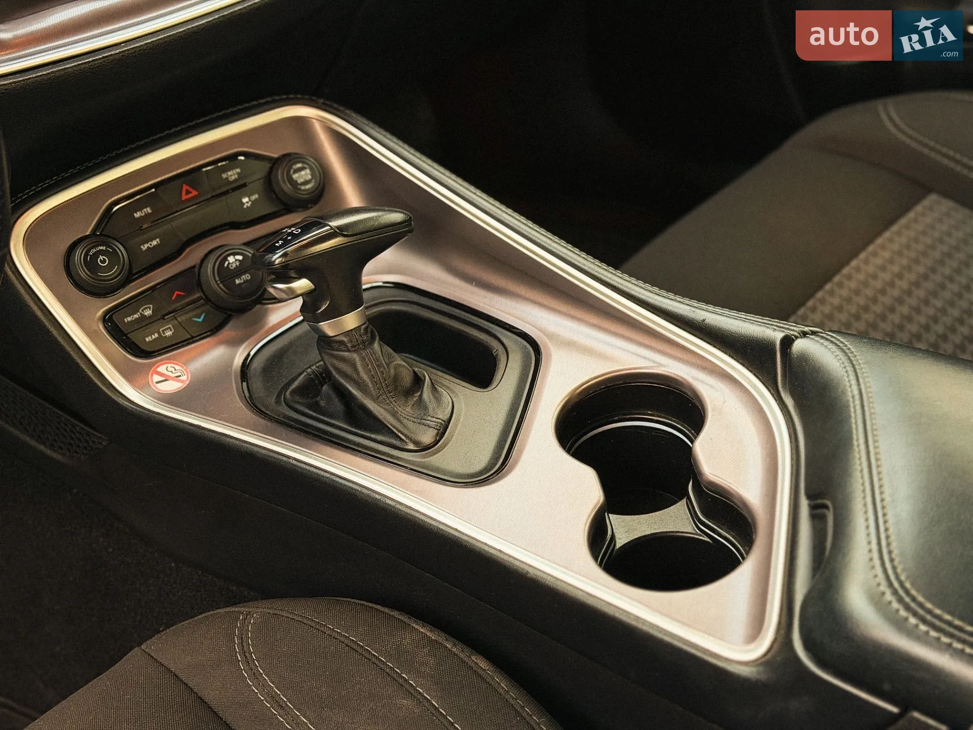 2022 Dodge Challenger - мініатюра 17