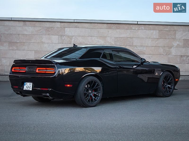 Купе Dodge Challenger 2017 в Києві