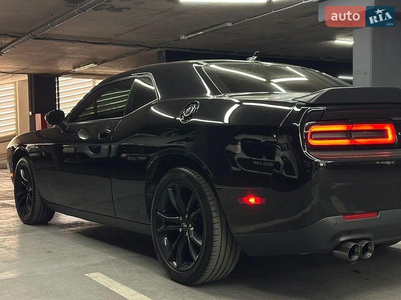 Купе Dodge Challenger 2017 в Одесі