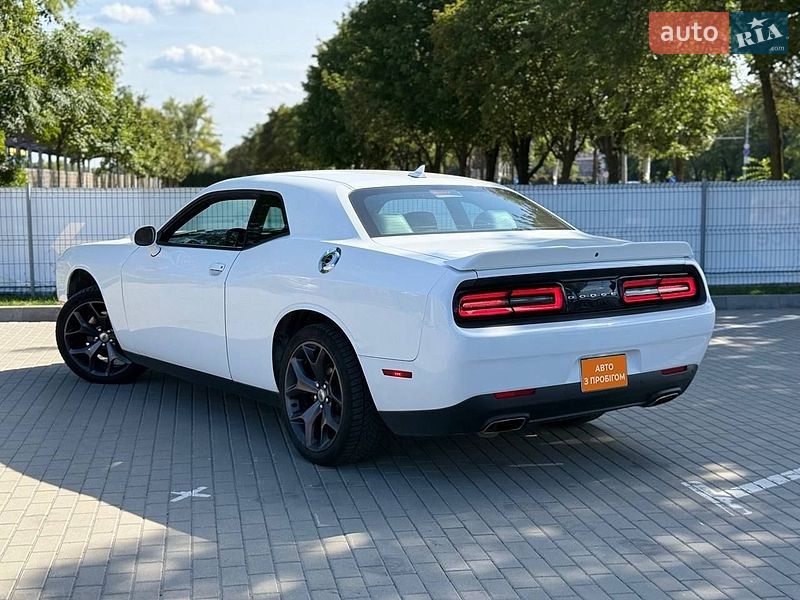 Купе Dodge Challenger 2019 в Дніпрі