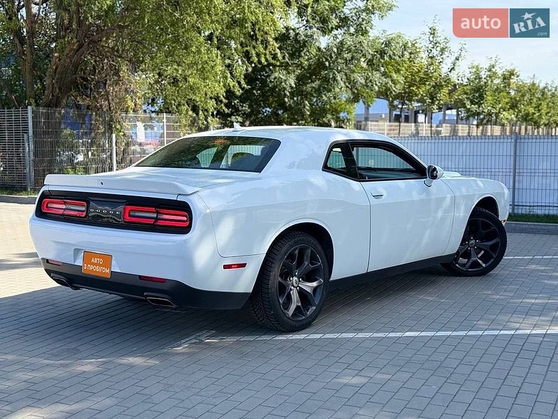 Купе Dodge Challenger 2019 в Дніпрі