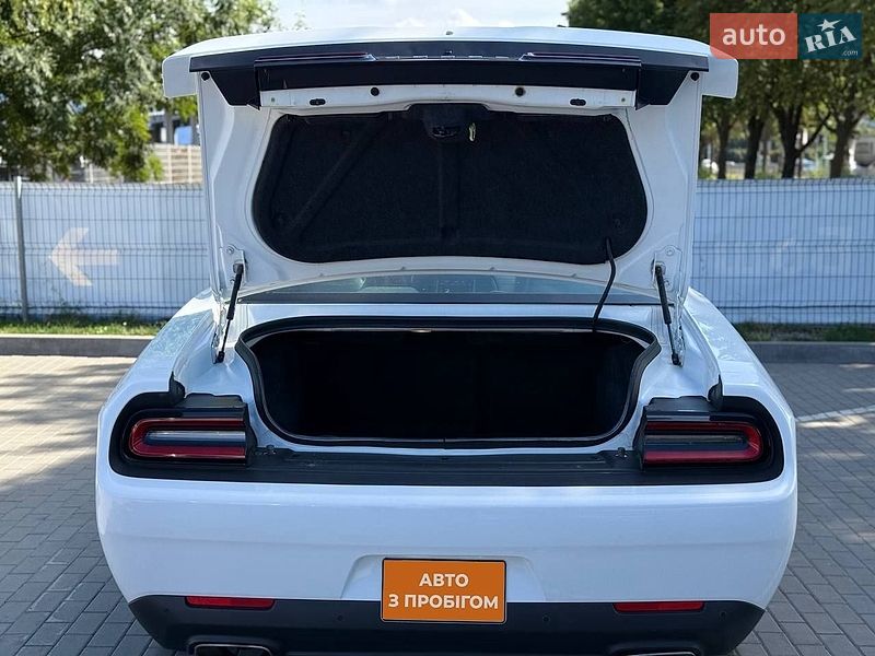 Купе Dodge Challenger 2019 в Дніпрі