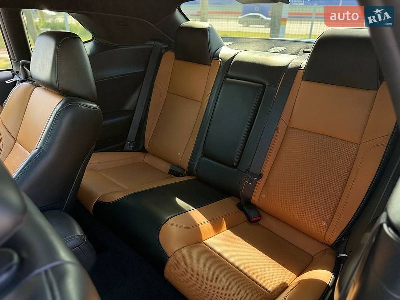 Купе Dodge Challenger 2019 в Дніпрі