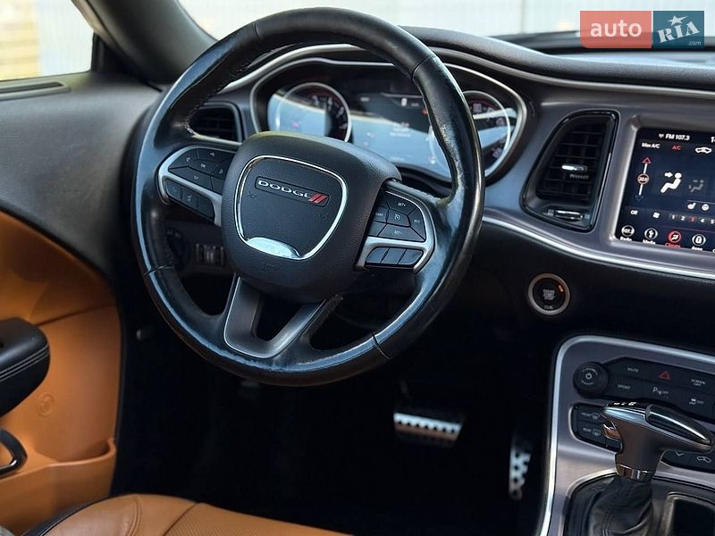 Купе Dodge Challenger 2019 в Дніпрі