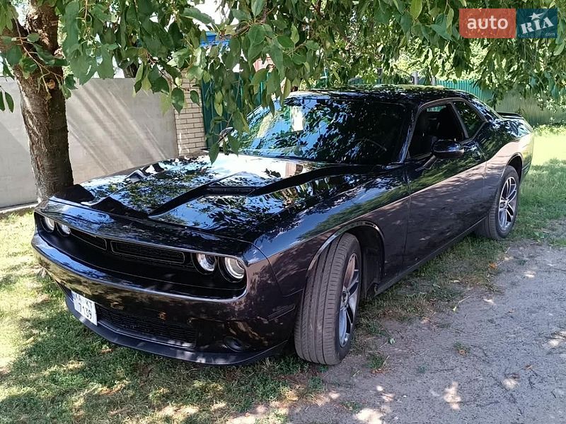Купе Dodge Challenger 2018 в Полтаве