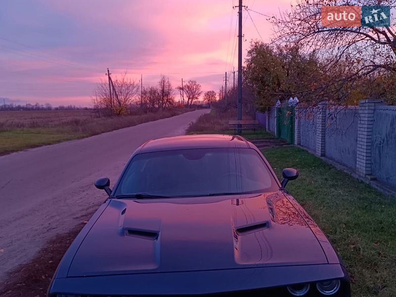Купе Dodge Challenger 2018 в Полтаве