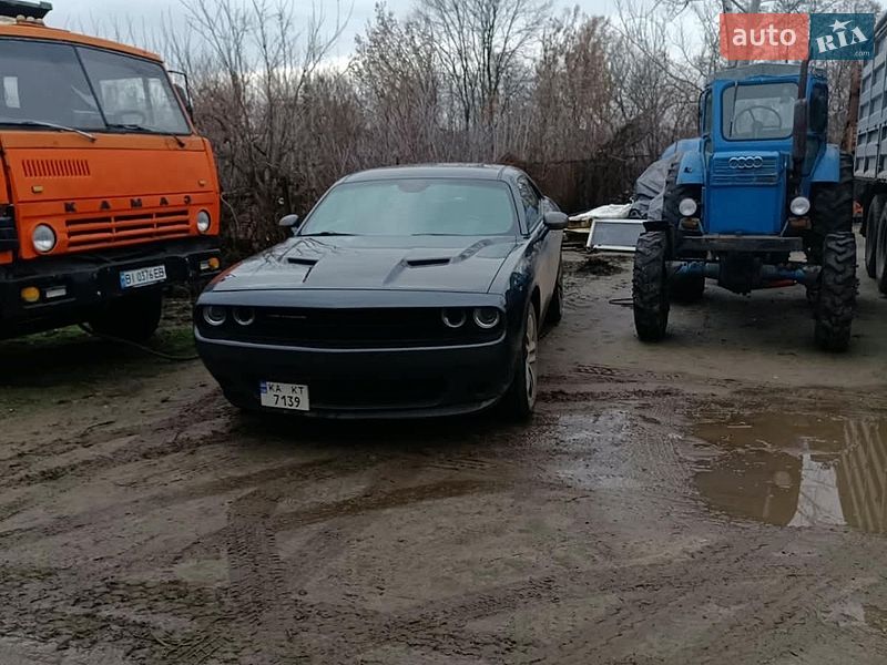 Купе Dodge Challenger 2018 в Полтаве