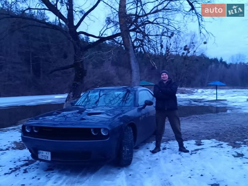 Купе Dodge Challenger 2018 в Полтаве