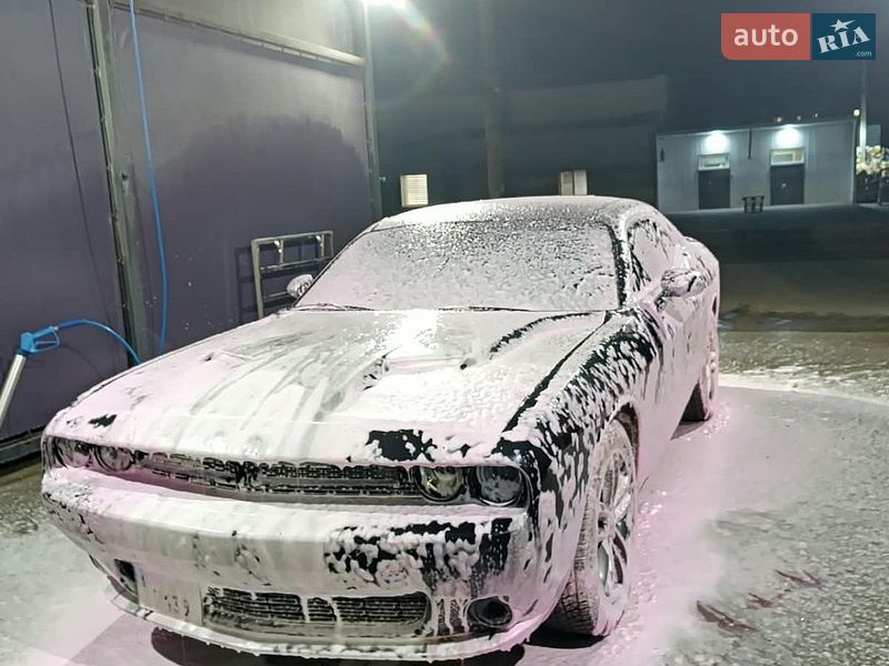 Купе Dodge Challenger 2018 в Полтаве
