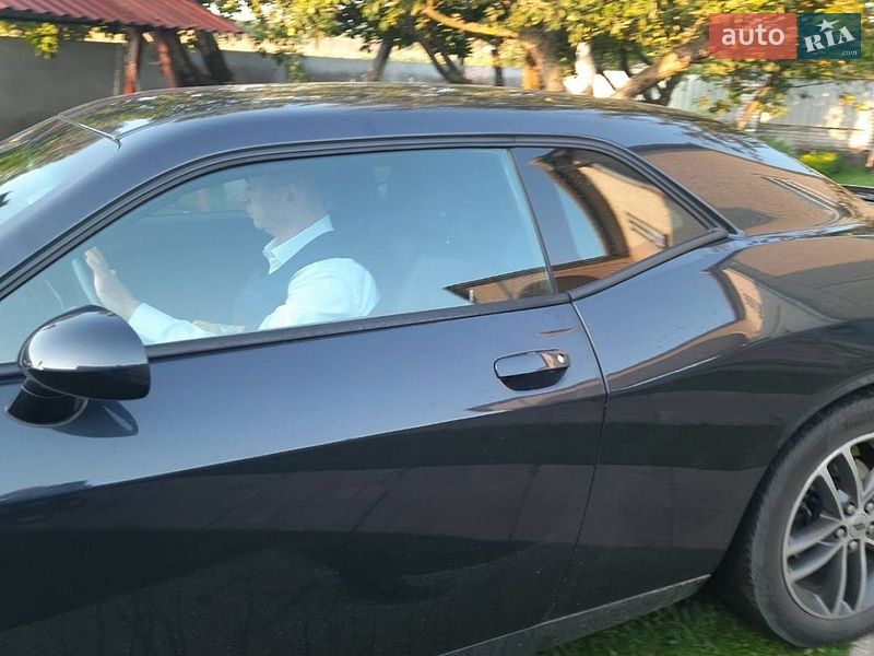 Купе Dodge Challenger 2018 в Полтаве