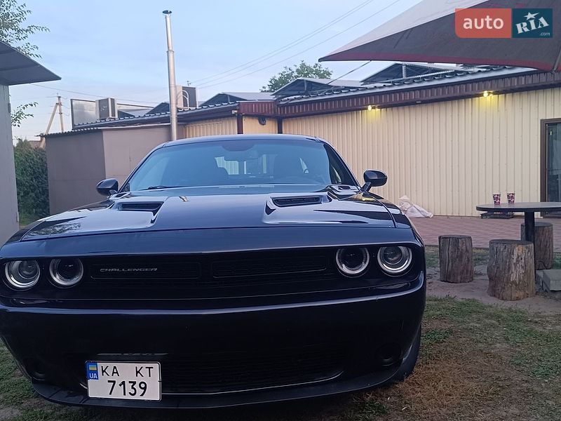 Купе Dodge Challenger 2018 в Полтаве