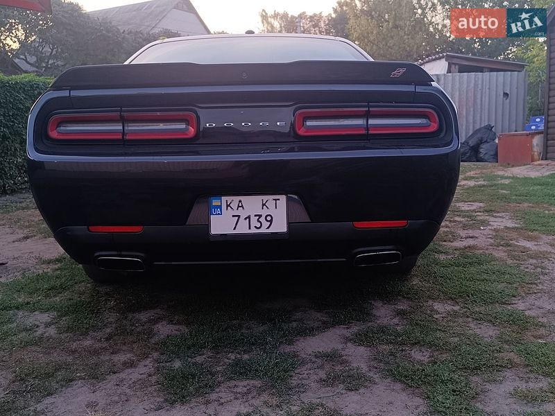 Купе Dodge Challenger 2018 в Полтаве