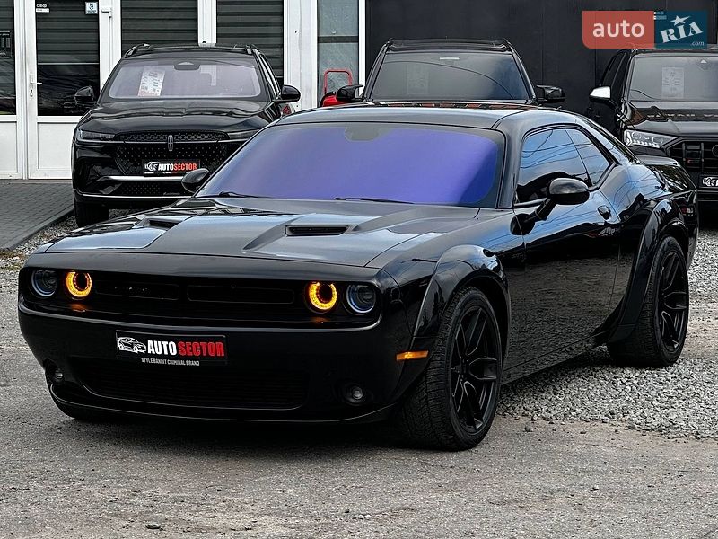Купе Dodge Challenger 2016 в Харкові