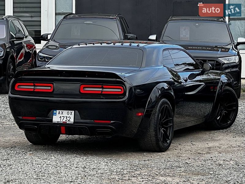 Купе Dodge Challenger 2016 в Харкові
