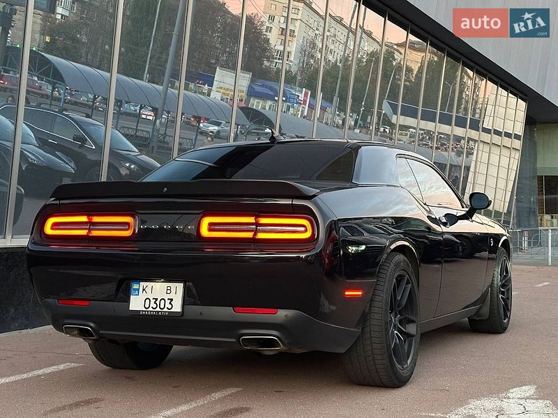 Купе Dodge Challenger 2019 в Києві