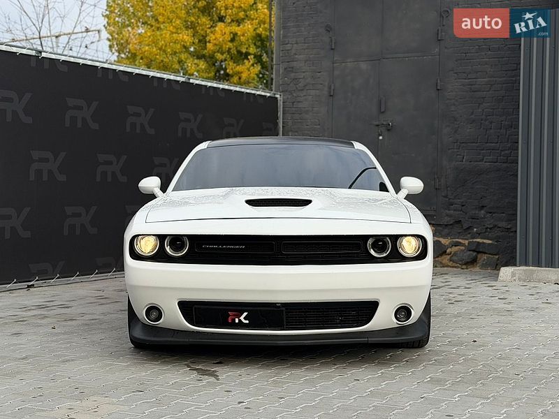 Купе Dodge Challenger 2019 в Києві