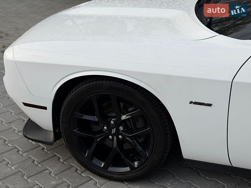 Купе Dodge Challenger 2019 в Києві