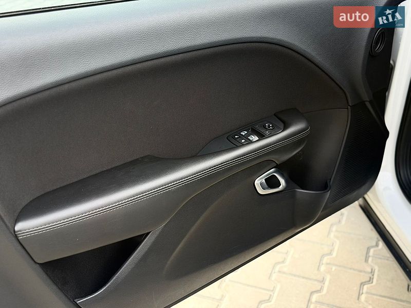 Купе Dodge Challenger 2019 в Києві