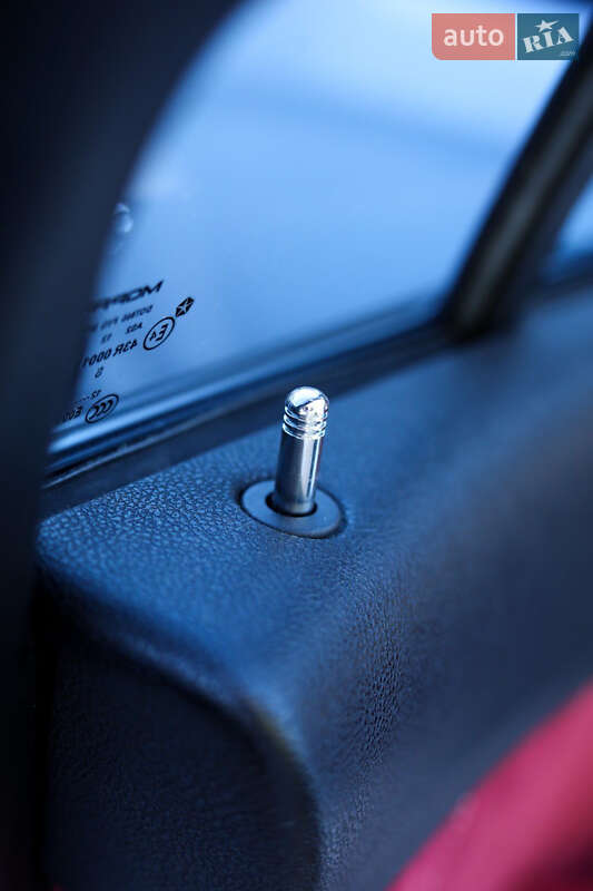 Седан Dodge Charger 2013 в Одесі