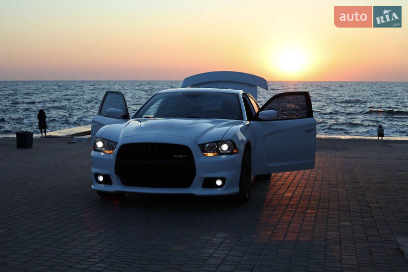 Седан Dodge Charger 2013 в Одесі