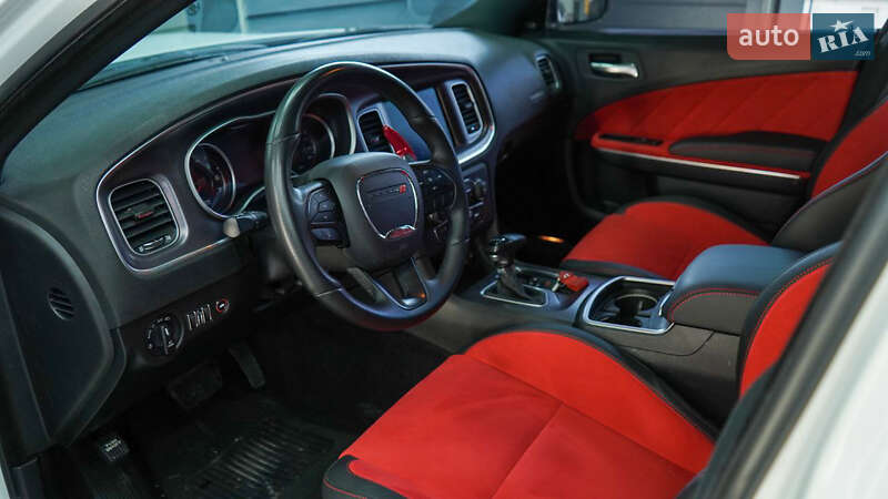 Седан Dodge Charger 2018 в Чернівцях
